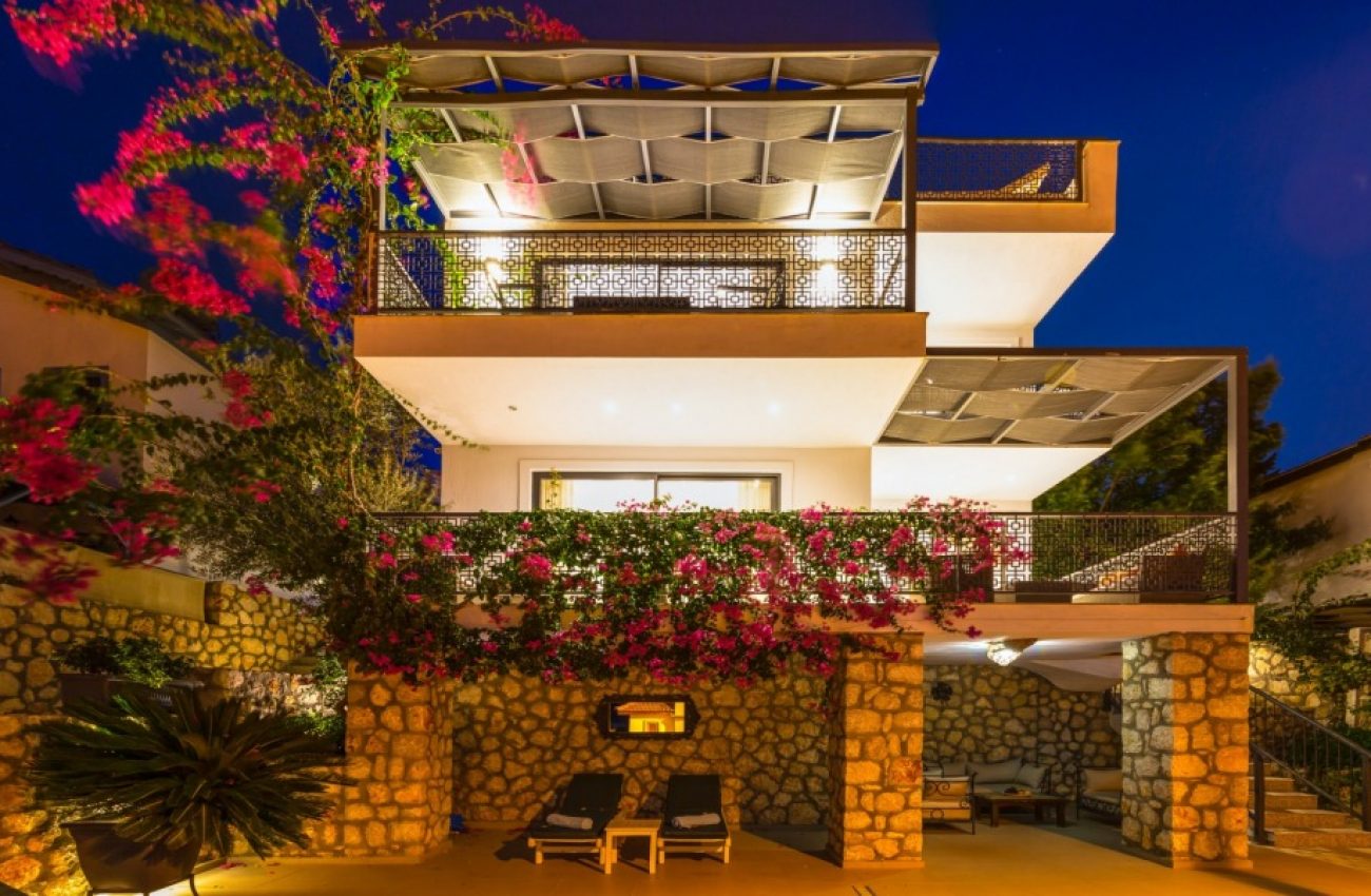 Nar Evi Korsan Kalkan